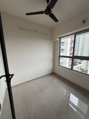 Room in 1.5 BHK Apartment at Piramal  Vaikunth Cluster 4, Balkum Pada – for Rent