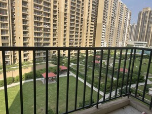 3 BHK Apartment For Rent in Tata Eureka Park, Sector 150