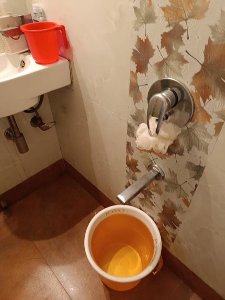 Bathroom, mangal-gopal-chs 1.5 Bedroom 800 Sq.Ft. Apartment In Kalina Mumbai 10611482