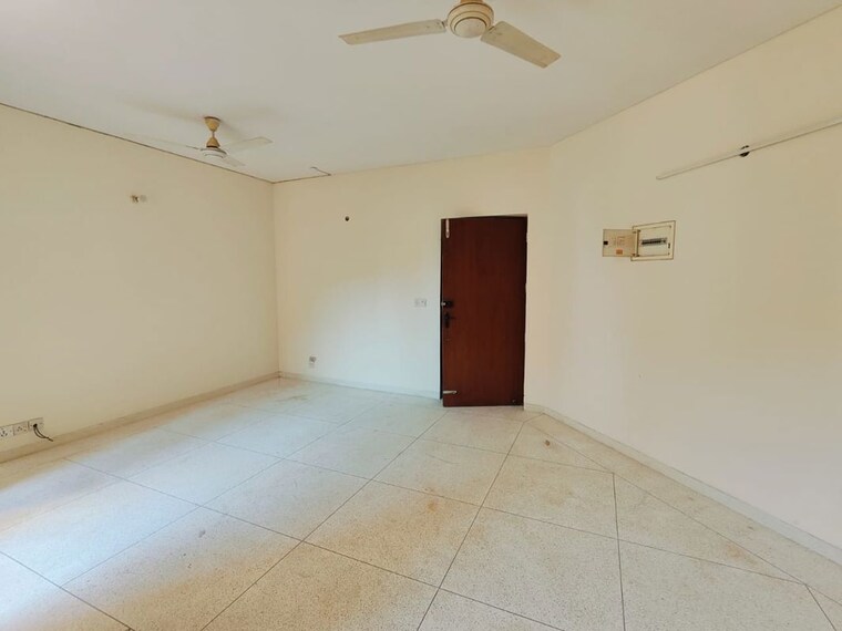 Room, dlf-the-wellington-estate 4 Bedroom 1740 Sq.Ft. Apartment In Dlf Phase V Gurgaon 10611498