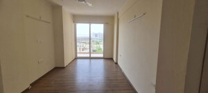 Room in 4 BHK Apartment at Pareena Coban Residences, Sector 99a – for Rent
