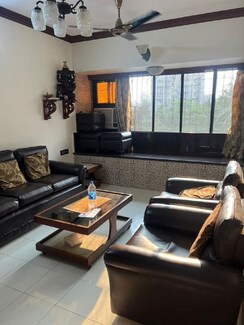 2 BHK + Prayer Room Apartment For Rent in Bandra West