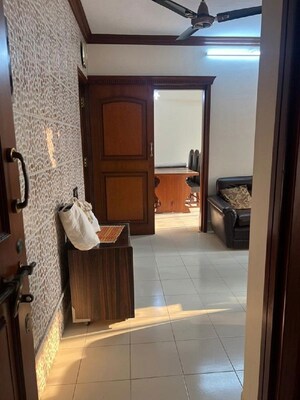 2 BHK Apartment at Bandra West – for Rent