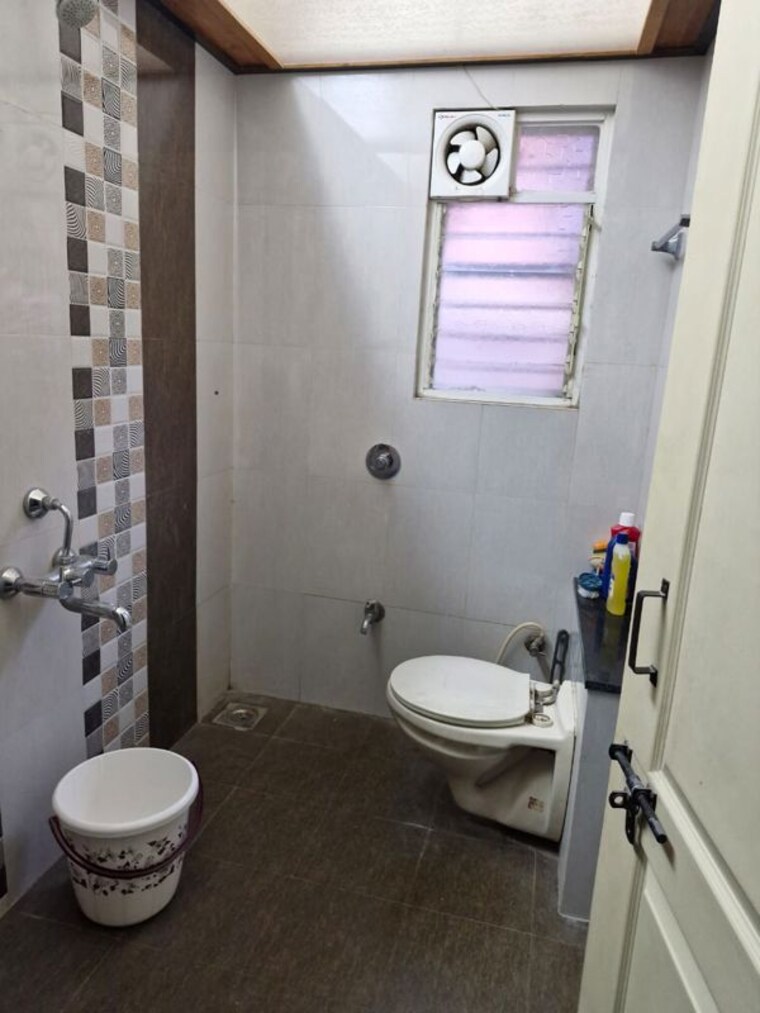 Bathroom, kundan-profit-bay-bt-kawade-road Commercial Co Working Space 1650 Sq.Ft. In Bt Kawade Road Pune 10611556