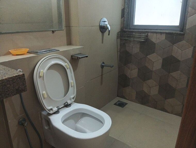 Bathroom, kalpataru-parkcity-sunrise 2 Bedroom 535 Sq.Ft. Apartment In Kolshet Road Thane 10611555