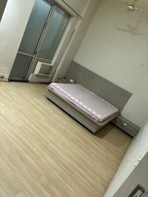Furnished Amenities in 3 BHK Builder Floor at Smart World Orchard, Sector 61 – for Rent