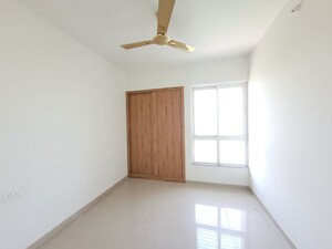 Room in 2 BHK Apartment at Puranik City Reserva, Ghodbunder Road – for Rent