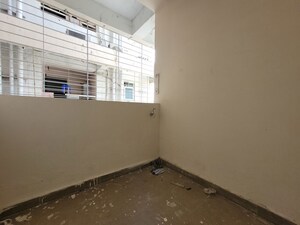 Room in 2 BHK Apartment at Puranik City Reserva, Ghodbunder Road – for Rent