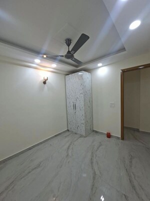 Room in 2 BHK Builder Floor at Chattarpur – for Rent