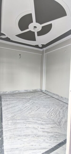 Room in 3 BHK Apartment at Kankarbagh – for Rent