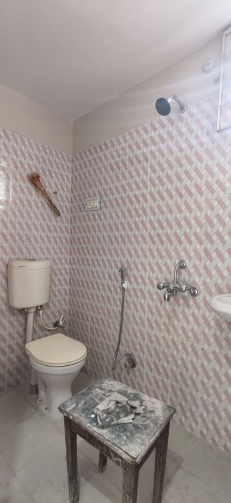 Bathroom, kankarbagh 3 Bedroom 1400 Sq.Ft. Apartment In Kankarbagh Patna 10611569