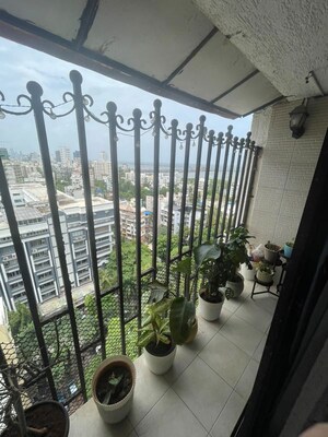 2 BHK Apartment For Rent in Bandra West