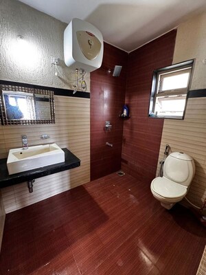 Bathroom in 3 BHK Apartment at Caranzalem – for Rent