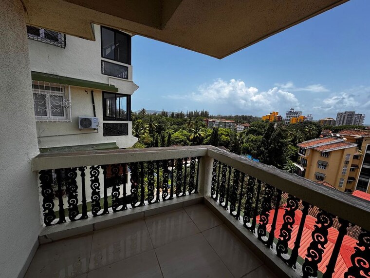 Balcony, caranzalem 3 Bedroom 1500 Sq.Ft. Apartment In Caranzalem Goa 10611620