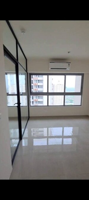 Room in 1 BHK Apartment at Lodha Casa Viva, Majiwada – for Rent