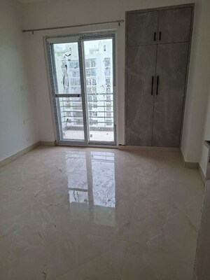 Room in 2 BHK Apartment at Ansal Celebrity Meadows, Sushant Golf City – for Rent