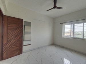 Room in 3 BHK Builder Floor at Hal Layout – for Rent