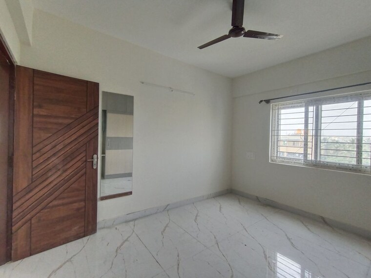 Room, hal layout 3 Bedroom 2100 Sq.Ft. Builder Floor In Hal Layout Bangalore 10611615