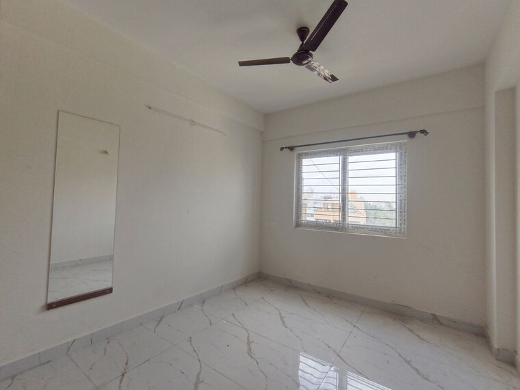 Room, hal layout 3 Bedroom 2100 Sq.Ft. Builder Floor In Hal Layout Bangalore 10611615