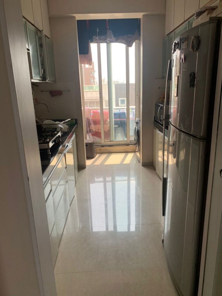 Bathroom, mantri-sujata-apartment 2 Bedroom 850 Sq.Ft. Apartment In Santacruz West Mumbai 10611614