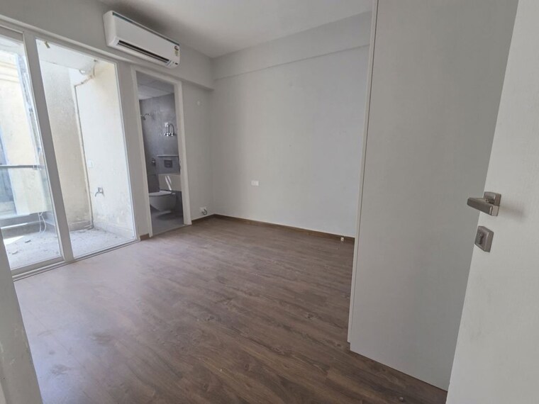 Room, signature-global-city 2 Bedroom 990 Sq.Ft. Apartment In Sector 37d Gurgaon 10611632