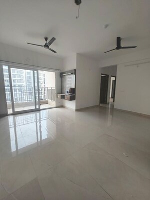 Room in 3 BHK Apartment at Gulshan Bellina, Sector 16 Greater Noida – for Sale