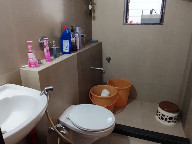 Bathroom, hiranandani-estate 3 Bedroom 700 Sq.Ft. Apartment In Ghodbunder Road Thane 10611506