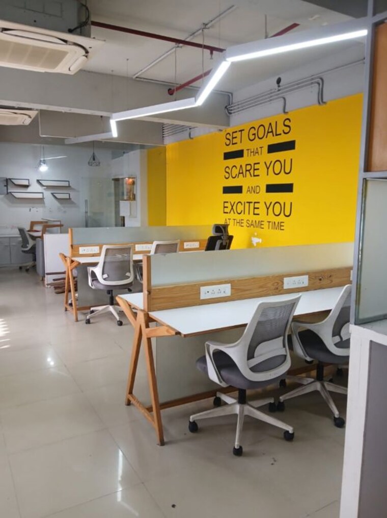 Team Area, sg highway Commercial Office Space 1729 Sq.Ft. In Sg Highway Ahmedabad 10596795