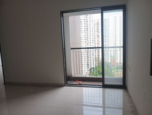 2 BHK Apartment For Rent in Runwal Eirene, Balkum Pada