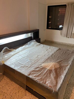2 BHK Apartment For Rent in Usha Kunj Apartment, Juhu