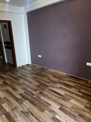 Room in 3 BHK Builder Floor at Parklands, Sector 85 – for Rent