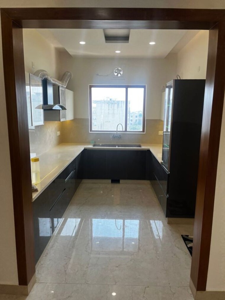 Kitchen, parklands 3 Bedroom 2250 Sq.Ft. Builder Floor In Sector 85 Faridabad 10611666
