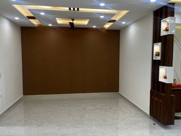 Room, parklands 3 Bedroom 2250 Sq.Ft. Builder Floor In Sector 85 Faridabad 10611666