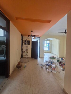 Room in 3 BHK Builder Floor at Sector 4 – for Rent