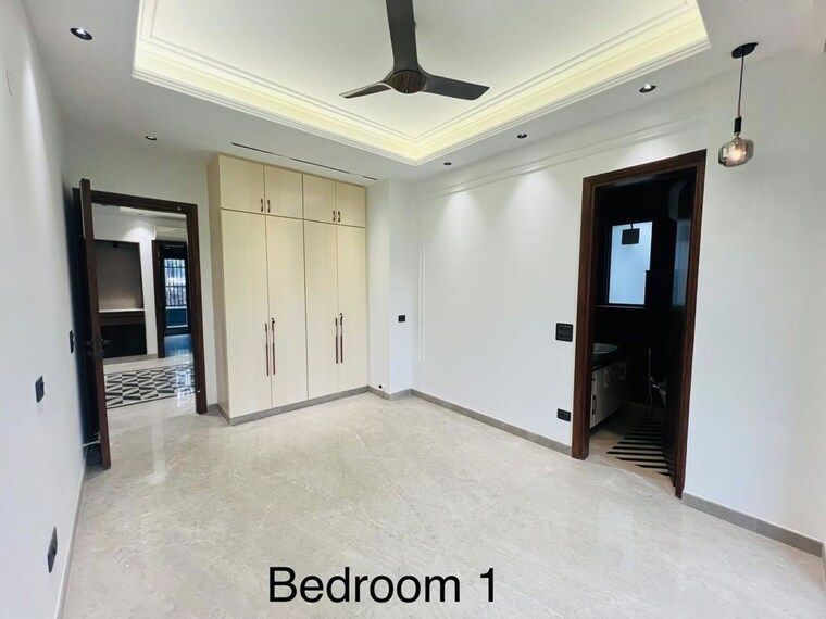 Room, safdarjung enclave 3.5 Bedroom 2000 Sq.Ft. Builder Floor In Safdarjung Enclave Delhi 10611696