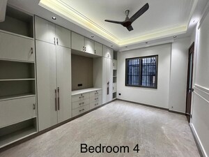 Room in 3.5 BHK Builder Floor at Safdarjung Enclave – for Rent