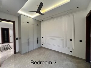 Room in 3.5 BHK Builder Floor at Safdarjung Enclave – for Rent