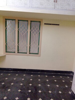 Room in 1.5 BHK Independent House at Kotha Pet – for Sale