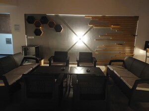 Team Area in 1 BHK Builder Floor at Hsr Layout Sector 3 – for Rent