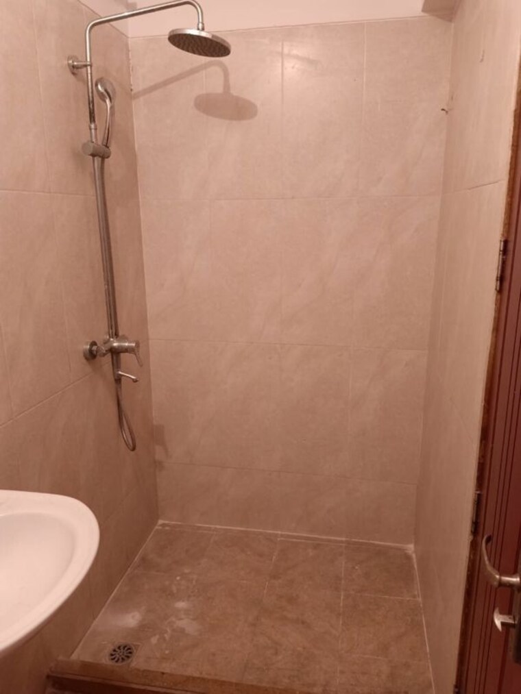 Bathroom, sita-gita-apartments 2 Bedroom 760 Sq.Ft. Apartment In Bandra West Mumbai 10611708
