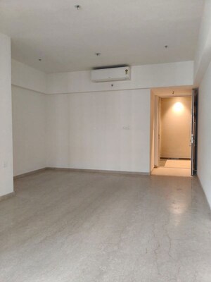 2 BHK Apartment For Rent in Lodha Woods, Kandivali East