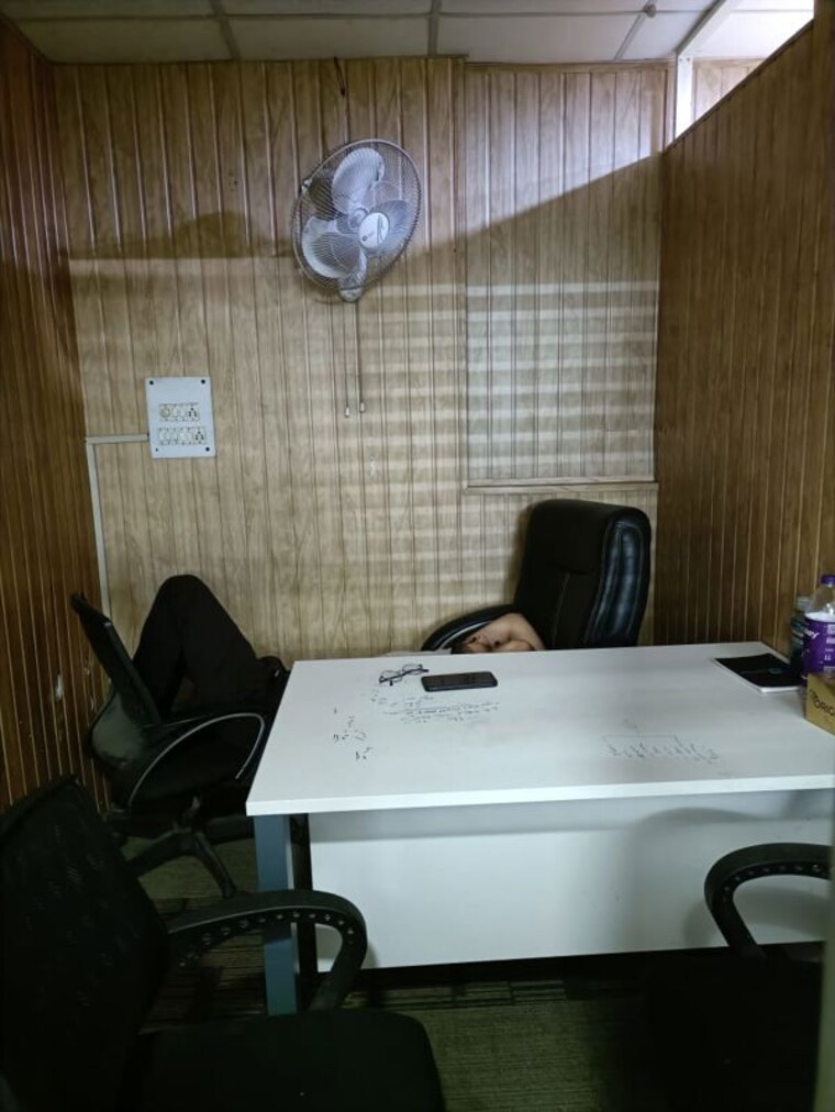 Team Area, sector 2 Commercial Office Space 600 Sq.Ft. In Sector 2 Noida 10611773
