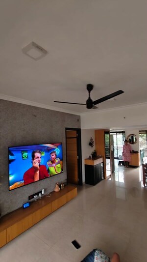 Living Room in 3 BHK Apartment at Chembur – for Rent