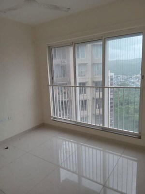 Room in 1 BHK Apartment at Godrej Nest Kandivali, Kandivali East – for Sale
