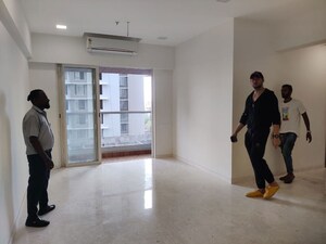 Room in 2 BHK Apartment at Ekta Tripolis, Goregaon West – for Rent