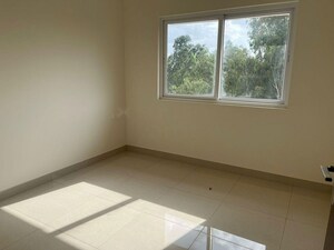 Room in 3.5 BHK Apartment at Adarsh Greens, Kogilu – for Rent