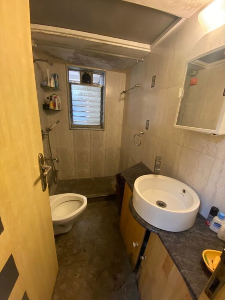 Bathroom, sabita-apartment 2 Bedroom 820 Sq.Ft. Apartment In Khar West Mumbai 10611820