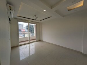 Room in 2 BHK Builder Floor at Sector 22 – for Rent