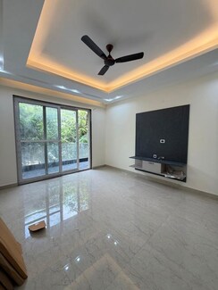 4 BHK Builder Floor For Rent in South City 1