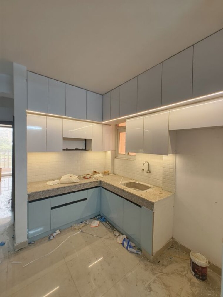 Kitchen, rof-amaltas 2.5 Bedroom 645 Sq.Ft. Apartment In Sector 92 Gurgaon 10611847